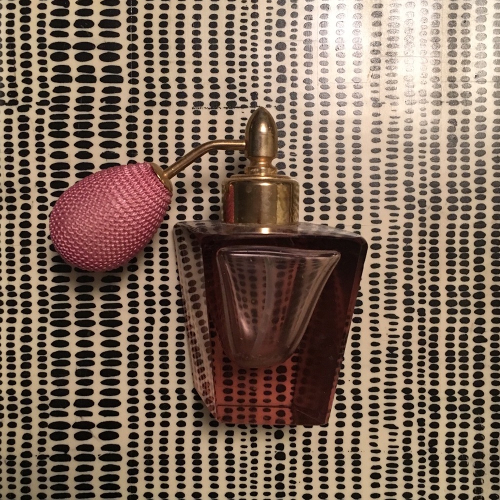 Vintage perfume bottle 💋